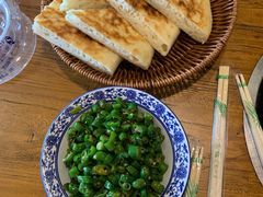 辣子锅盔-都江堰石锅鱼