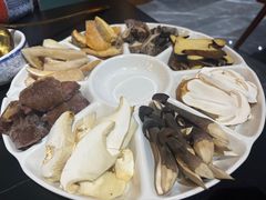 -野菌皇海景野生菌火锅(滨海大道店)