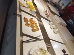 自助取餐区-汉丽轩韩式自助烤肉(大学城龙湖U城天街A馆店)