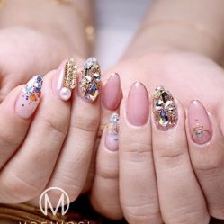 -Pink You美甲洗眉纹绣定制中心