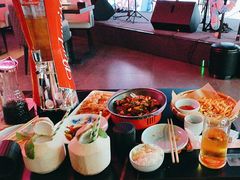 -粉墨特色菜·烧烤音乐酒馆