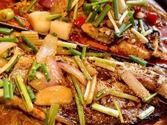 微辣蒜香烤鱼-鸣记脆皮烤鱼·海鲜烤鱼(三八广场店)