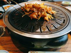 -明洞阿姨·韩式酱蟹烤肉·创意料理(三元桥店)