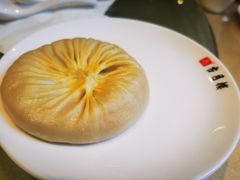 蟹黄汤包-留芳·文旅古月楼(老街店)