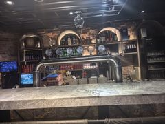 -麦凯伦烧烤·精酿超级工厂店(金桥总店)