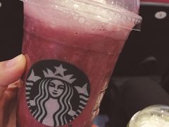 -星巴克臻选(盐城金鹰聚龙湖店)