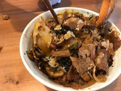 牛肉盖饭-信日本料理(信义坊店)