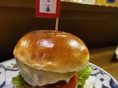 经典牛肉汉堡-野草酒馆GRASS TAPROOM(时代天街店)