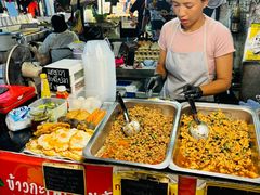 -席娜卡琳火车铁道夜市