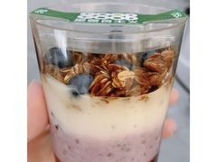 莓果燕麦植物酸奶星善杯-星巴克(天津SM城市广场店)
