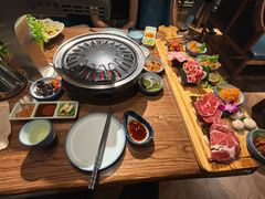 -明洞阿姨·韩式酱蟹烤肉·创意料理(三元桥店)