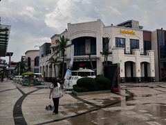 -观澜湖新城运动奥莱区