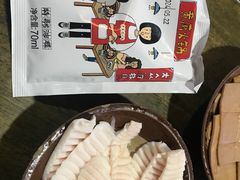 -黄潇洒老火锅(九眼桥宏济巷店)