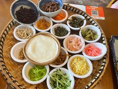 -包整·丝娃娃(一览甲秀楼风景店)