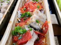 -胡须哥网红竹筒菜