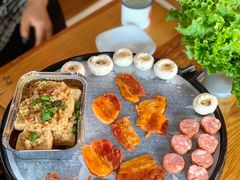 五花肉烤制过程中-么肆烤肉(蓝山名邸店)