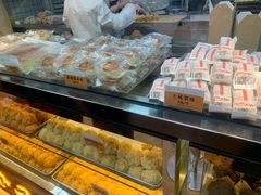 面包甜点陈列柜-鲍师傅糕点(春熙路店)