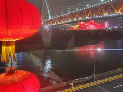 -小天鹅火锅·一线江景洪鼎旗舰店(洪崖洞店)