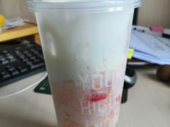 圣桃酸奶霸-嗨菓新鲜茶饮(北京大学店)