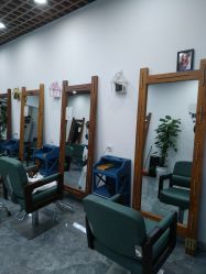 -V8潮牌·接发烫染连锁