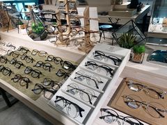 -Trend1881视光·蔡司视觉(领展广场店)