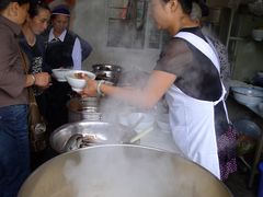 吃饭的人们-巍山火巴肉饵丝(大理古城店)