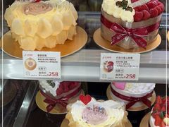-花花卷卷·鲜食蛋糕(静安久光百货店)