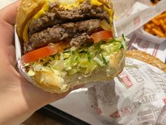 -The Habit Burger Grill 哈比特汉堡(爱琴海店)