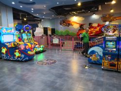 -利奥梦幻主题乐园(爱琴海购物公园店)