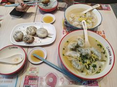 -小杨生煎(金山百联购物中心3楼店)
