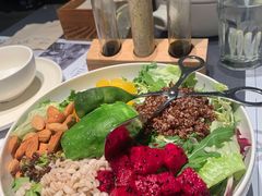 牛油果沙拉-小大董·烤鸭(观景餐厅·南京西路店)