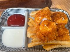 英式炸鱼配宽薯-HELLO 27 意面·沙拉·帕尼尼