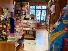 -新华书店(永安路店)