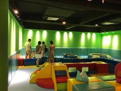 -澳优国际亲子游泳早教俱乐部(人和天地店)