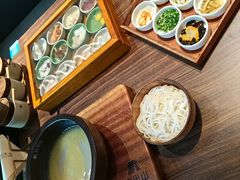 -良米山·云南野生菌过桥米线(上海首店)