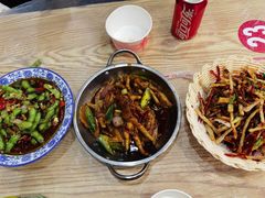 -江城燕子大排档(江汉路步行街店)