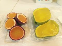 -志龙皇冠吃货椰子铺