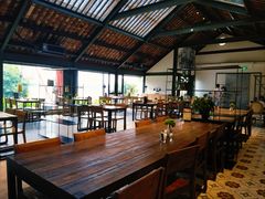-喜洲吧·江畔老船厂·庭院餐厅(喜临院店)