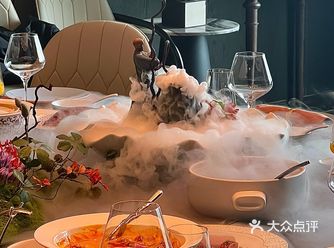 杭州发展成这样了吗！新开的粤菜餐厅 环境典雅又高档大气