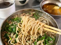 -正宗杨记普洱酸醋米线(总店)