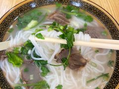 -肇兴特色牛肉粉
