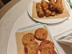金牌蒜香排骨-荷花亭·湖北融合菜(中商广场店)