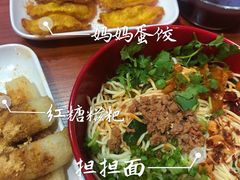 -爆炸头阿姨小四川正宗川味小吃(无任何分店)