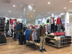店内环境-优衣库(哈尔滨乐松广场店)