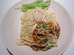 鸡丝凉面-麻六记(新天地店)