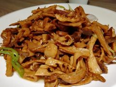 土家笋干炒腊肉-味莊·青岛菜(云霄路店)