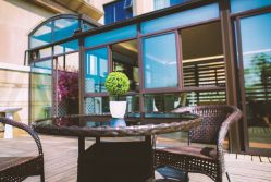 -卓玥国际月子会所(罗山路店)