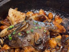 -海派美食·家宴海鲜青岛菜·石锅鲽鱼头(东方城店)