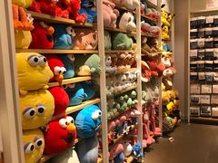 -名创优品(山东青岛市新业广场店)