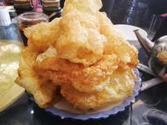 炸乳扇-回辉登偰氏面片(东莲花美食街店)